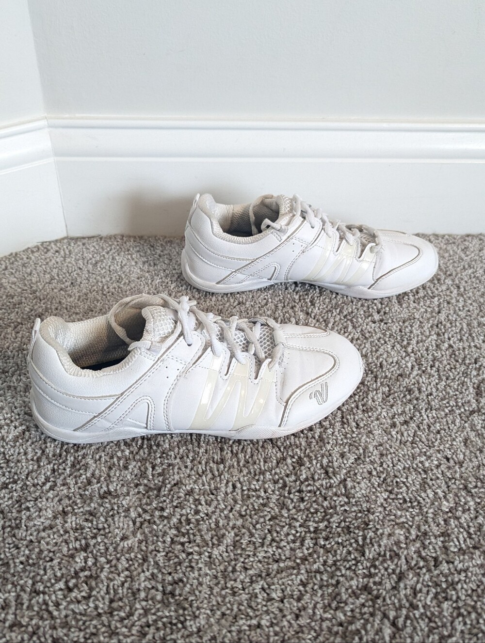 Varsity Tradition White Leather Cheer Shoes sz 7